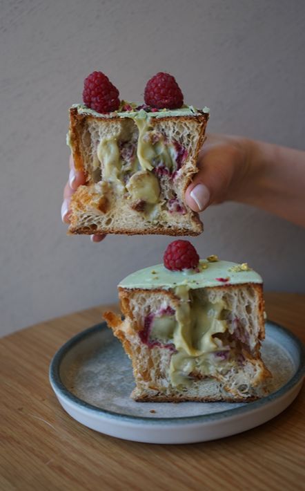 Order cakes online from Oak Ca Phe (Birmingham)